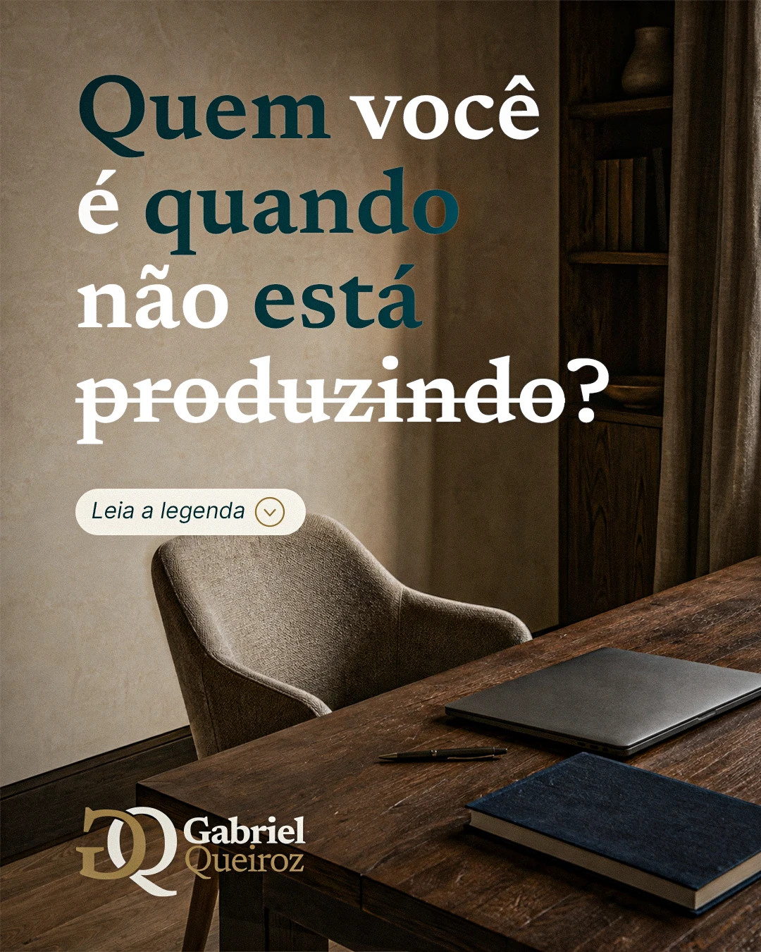 Gabriel Queiroz: peça estática “Quem você é quando não está produzindo?”